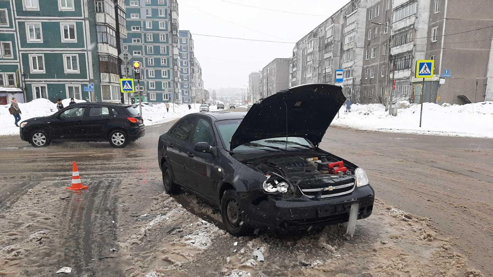 В Череповце при ДТП на перекрестке пострадала женщина - ГородЧе