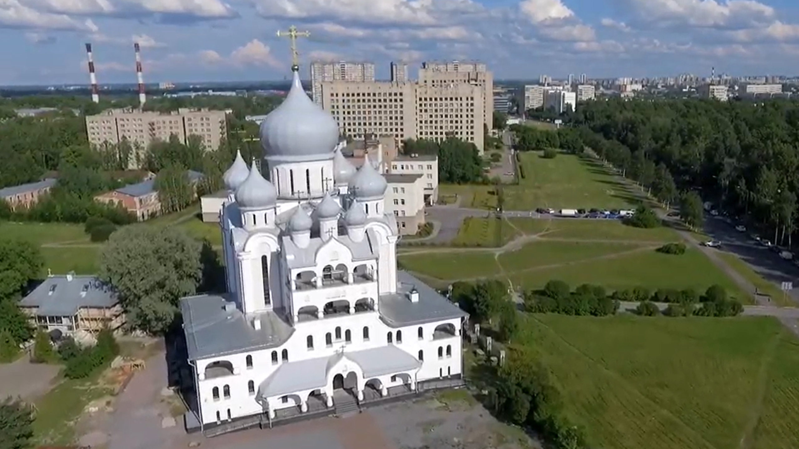 Церковь на пискаревском проспекте. Храм Благовещения Пресвятой Богородицы на Пискаревском проспекте. Церковь на Пискаревском проспекте и Бестужевской. Церковь Рождества Христова на Пискаревском проспекте СПБ. Храм на Пискаревском проспекте официальный сайт.