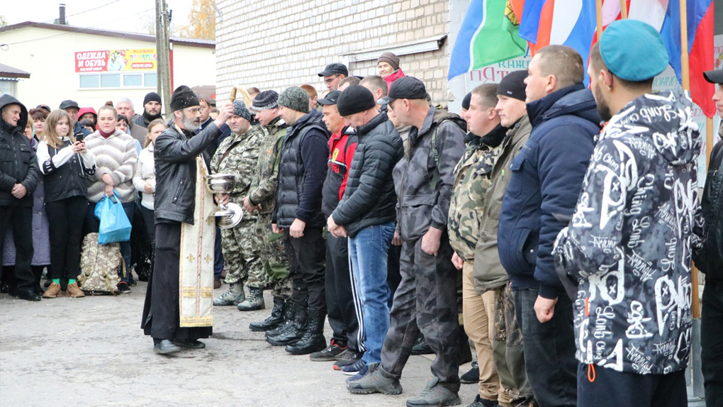 Отправка мобилизованных из Верховажского района