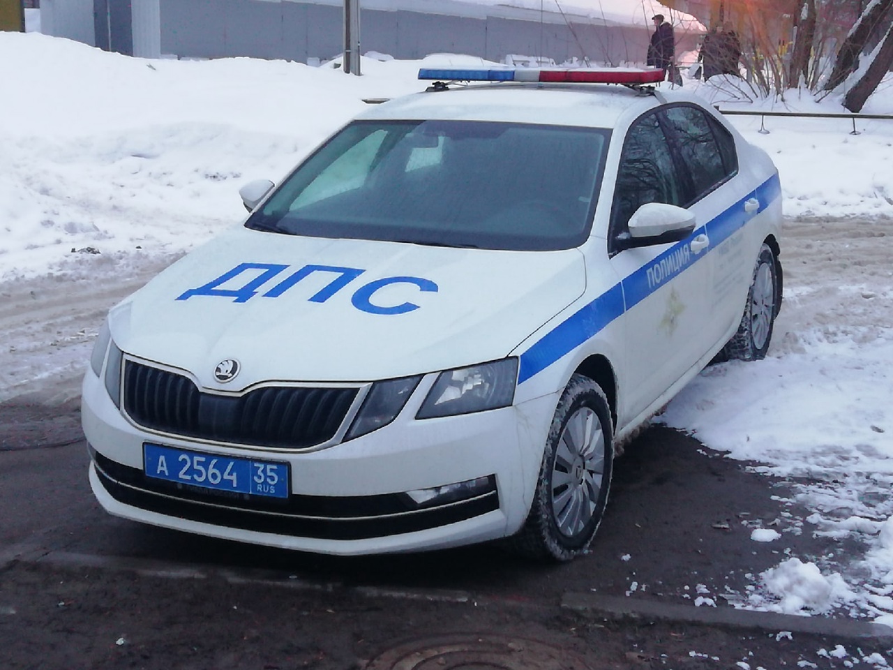 В Череповце ищут водителя, врезавшегося в КамАЗ | 17.02.2023 | Череповец -  БезФормата