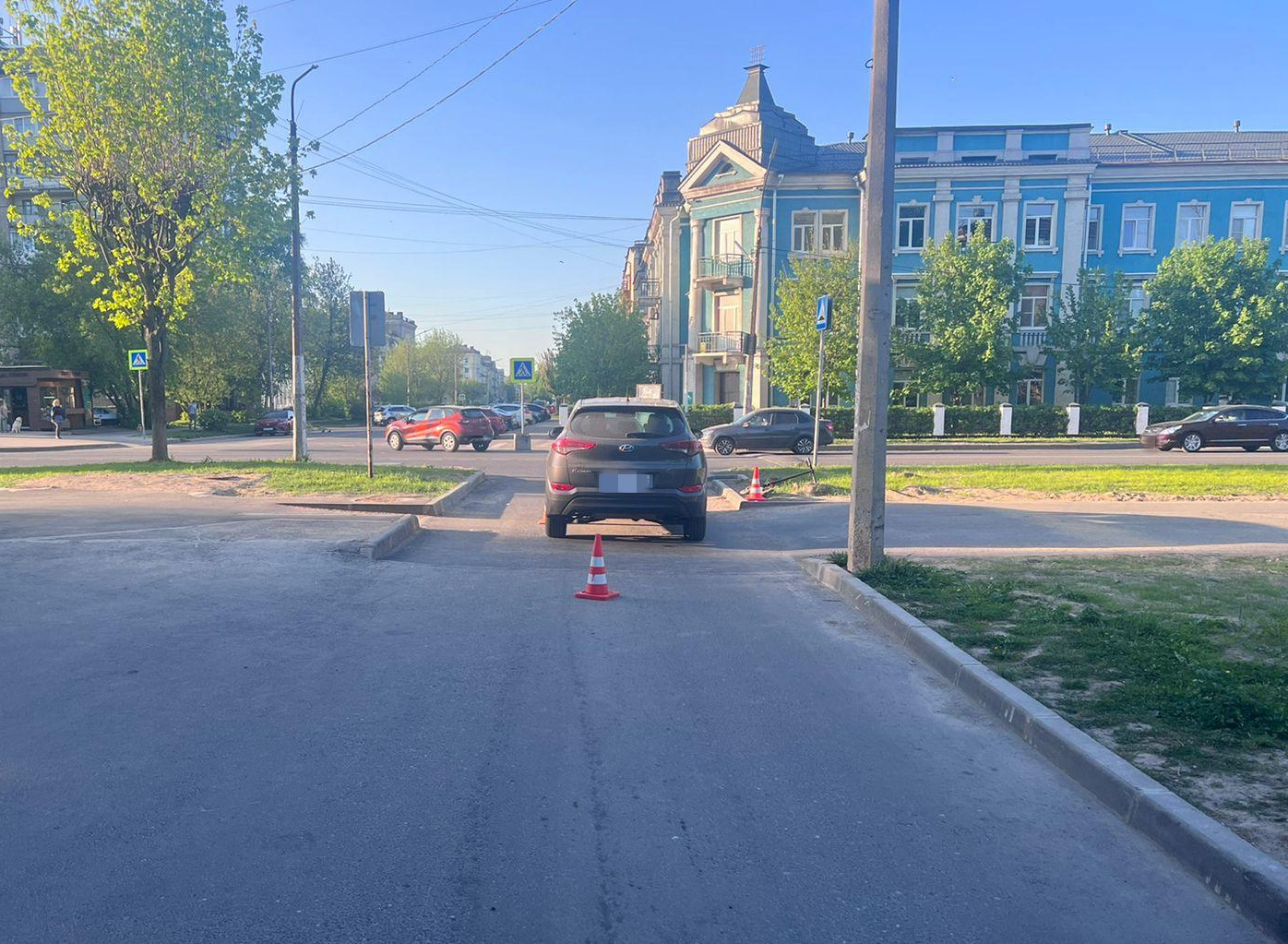 В Череповце сбили девушку, ехавшую на электросамокате | 17.05.2023 |  Череповец - БезФормата