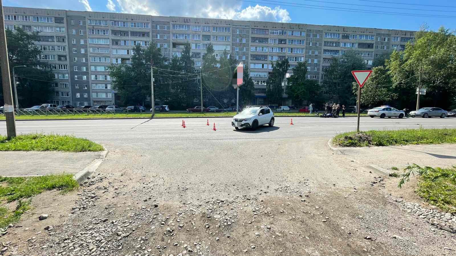 Мотоциклист пострадал при столкновении с машиной в Череповце | 10.07.2023 |  Череповец - БезФормата