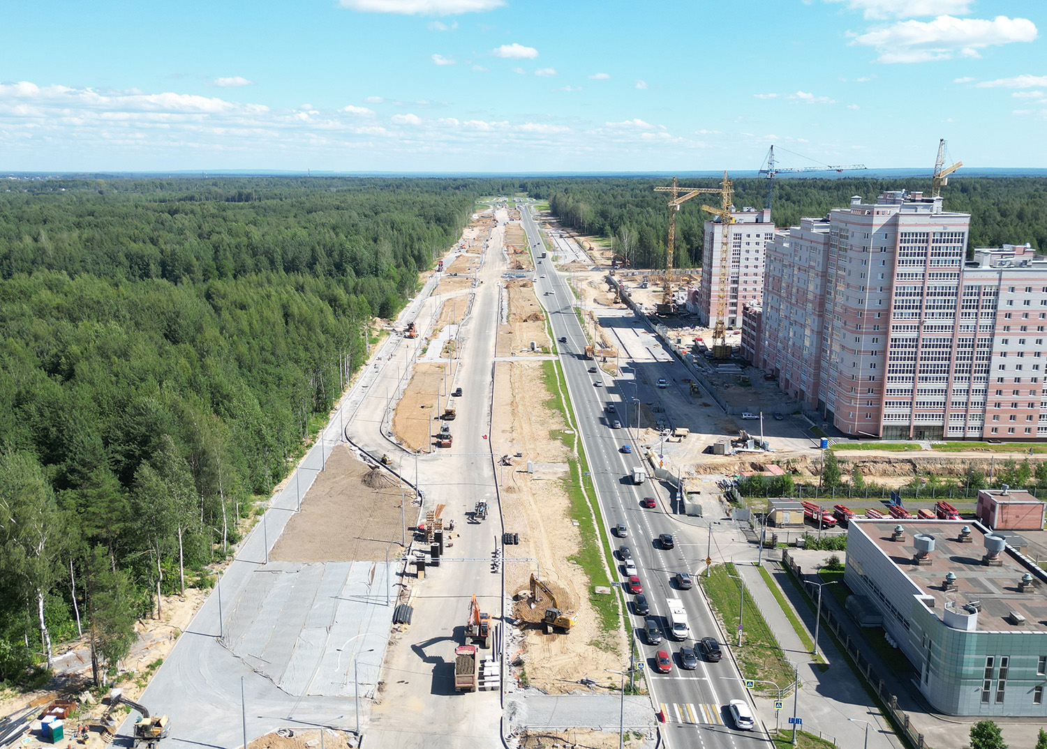 В Череповце с дрона посмотрели на готовность Шекснинского проспекта |  08.08.2023 | Череповец - БезФормата