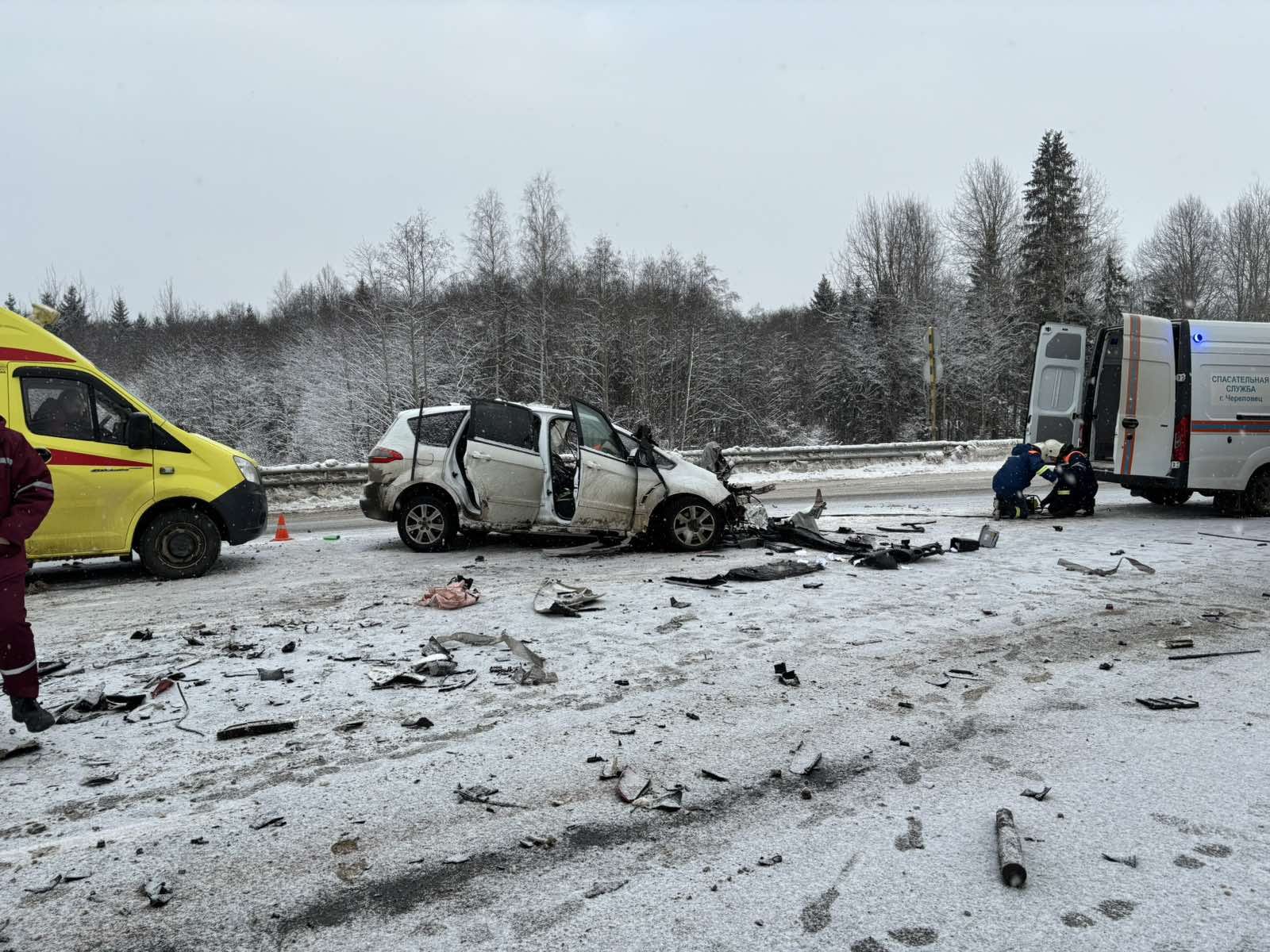 В ДТП недалеко от Череповца погибли водитель и двое детей - ГородЧе