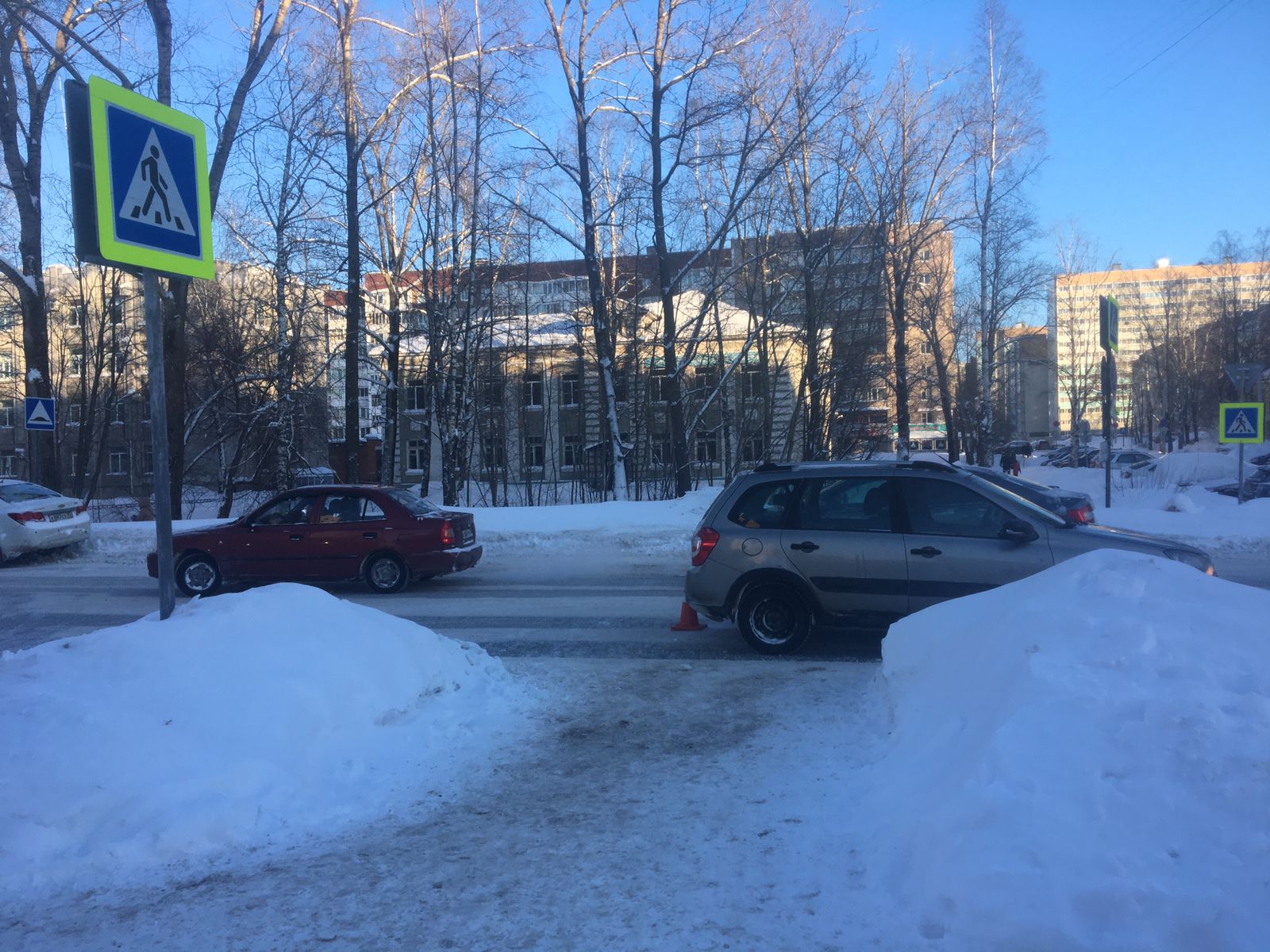 В Череповце сбили женщину, ДПС забраковала чистку дороги | 12.01.2024 |  Череповец - БезФормата