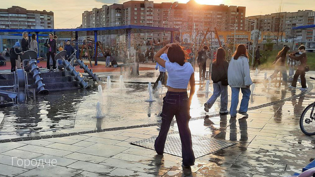 Зона воды в Серпантине