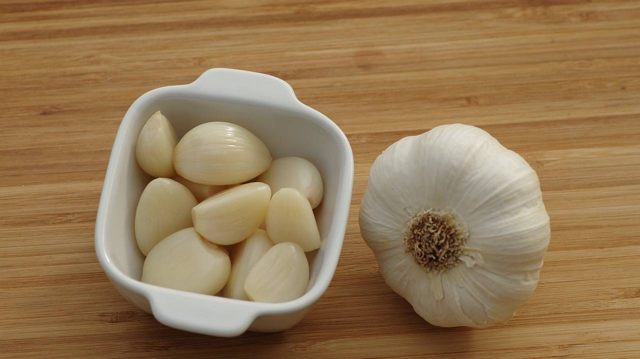 garlic-3185163_1280